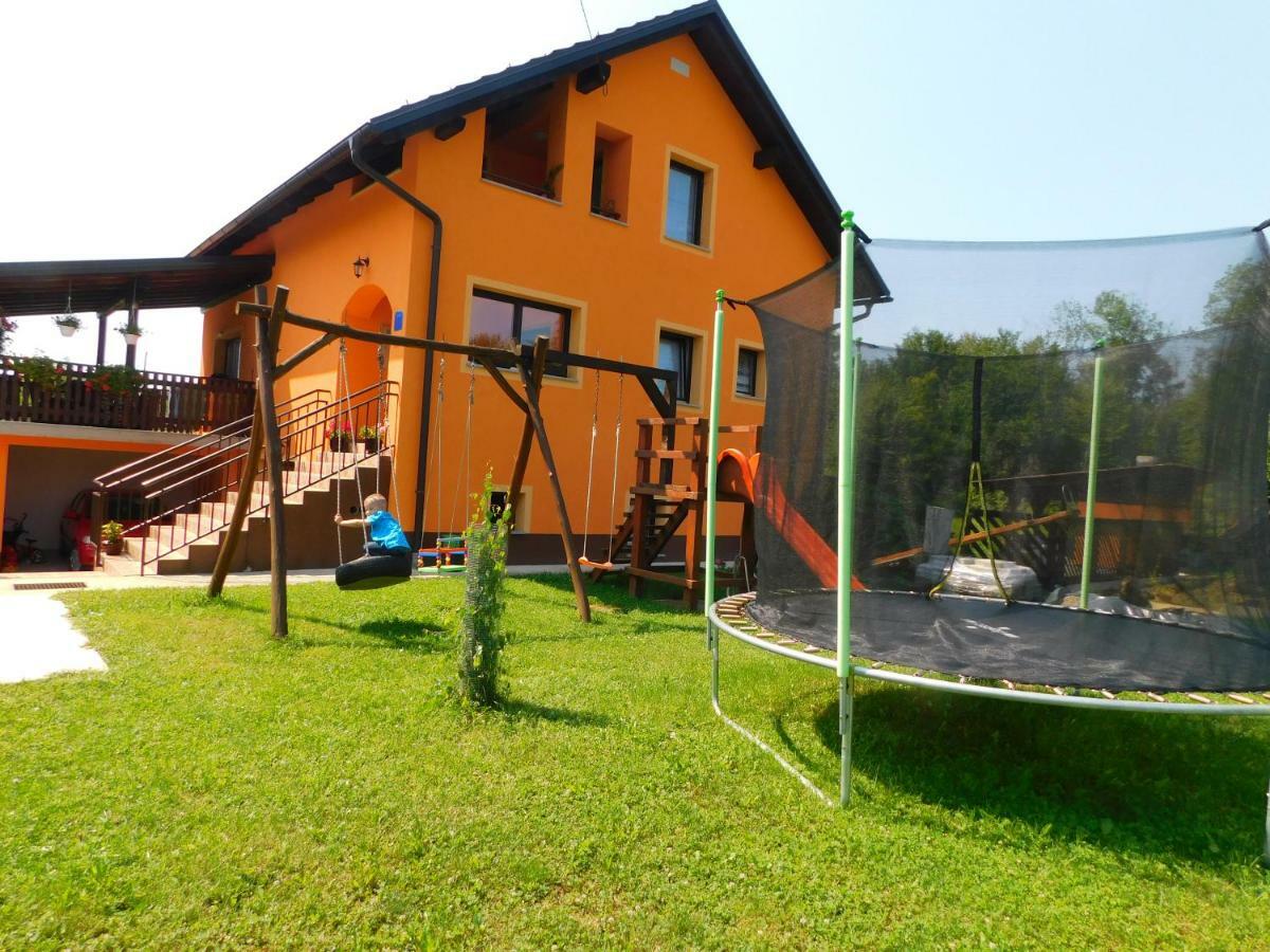 Apartment Petrovic Slunj Esterno foto
