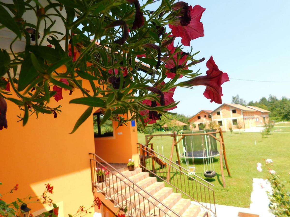 Apartment Petrovic Slunj Esterno foto